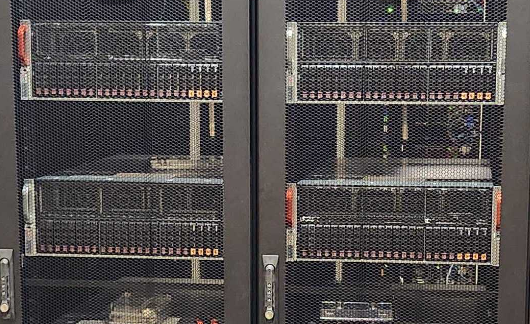 Sharktech AMD Instinct GPU 服务器